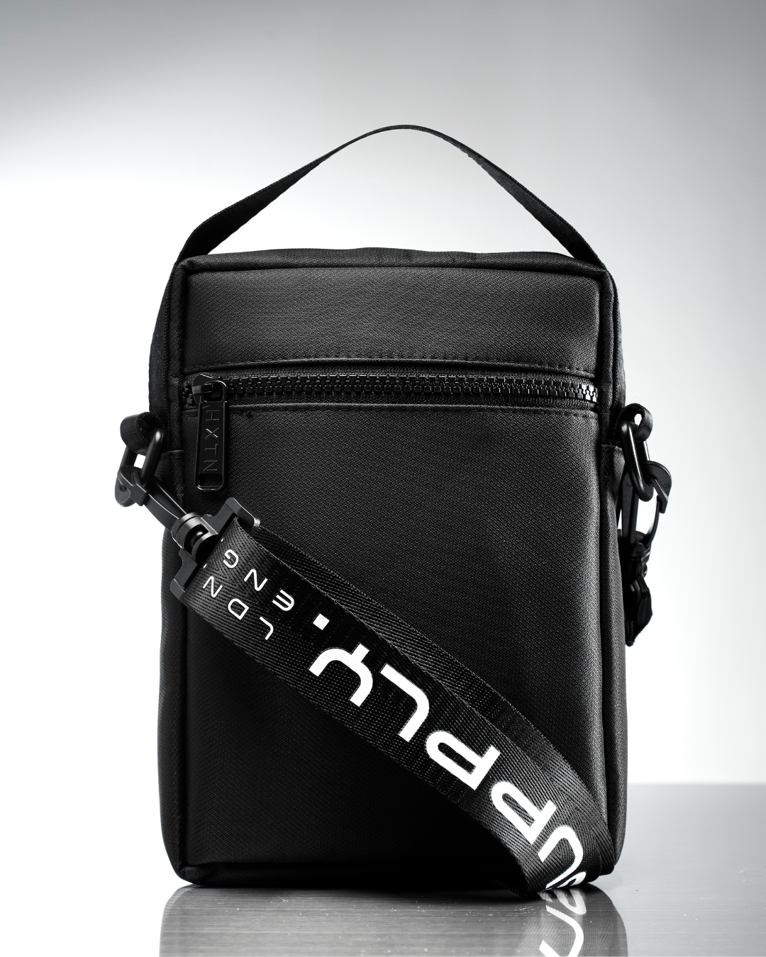 Black Tempo 3L Performance Shoulder Bag